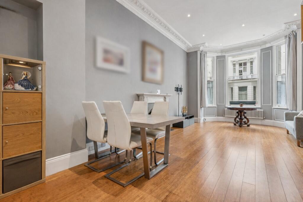 Queensberry Place, South Kensington, SW7 - More