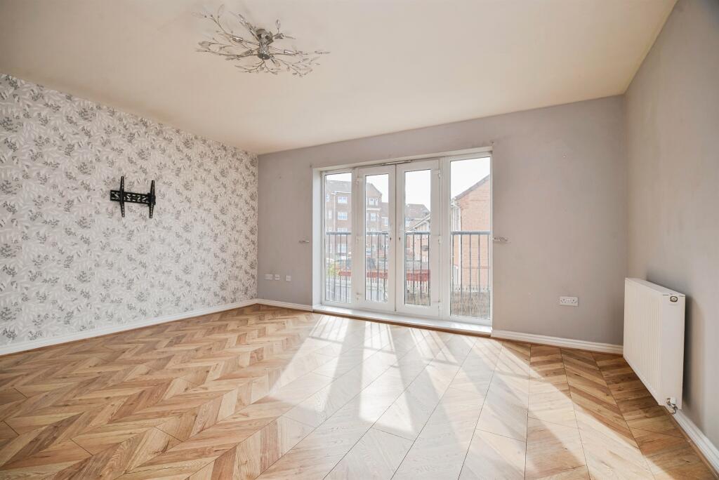 Elkington Close, Thornaby, Stockton-On-Tees photo 3