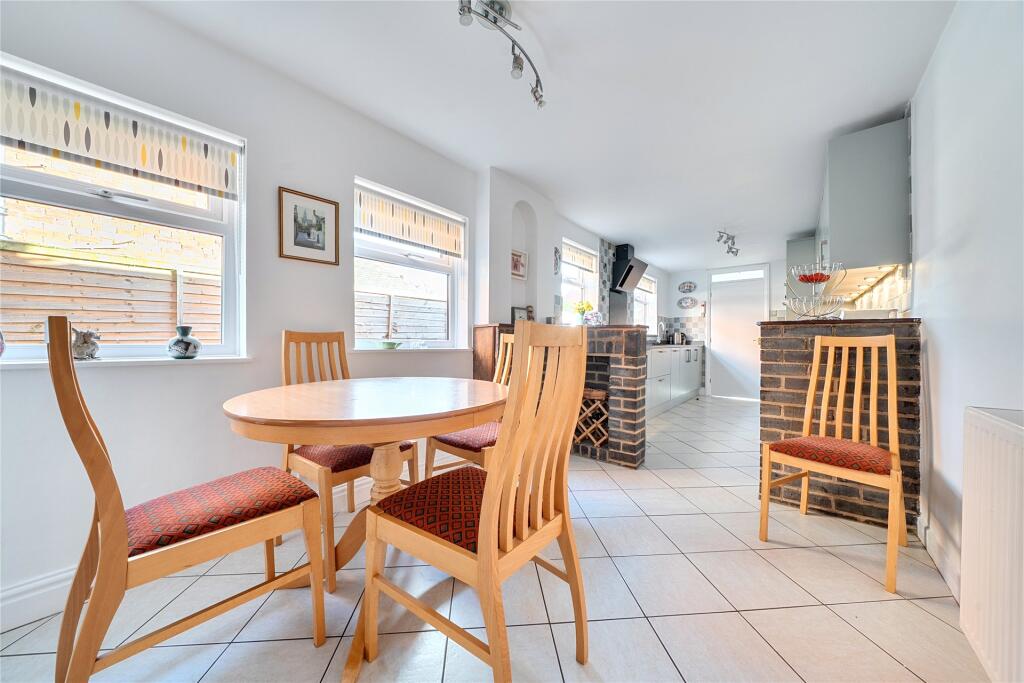 Midland Road, Olney, Buckinghamshire, MK46 photo 4