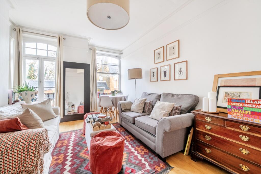Apartment in London - View 2