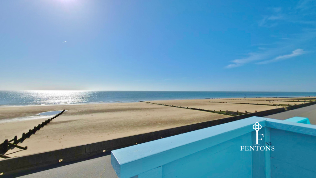 The Leas, Frinton-on-Sea photo 2