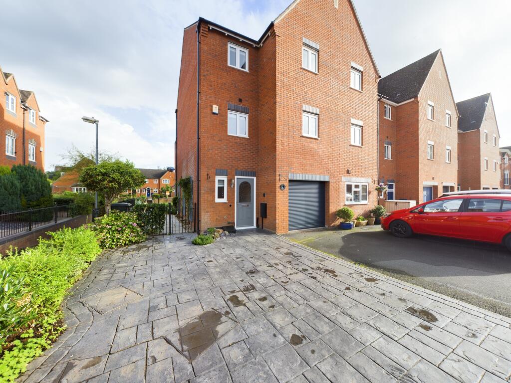 Main image of property: Peacock Mews, Kidderminster, DY10 2LE