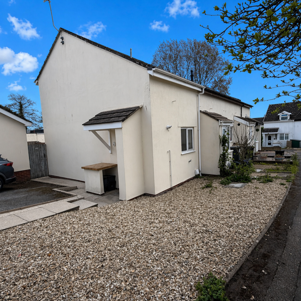 Main image of property: Venford Close, Hookhills, Paignton, Devon, TQ4 7SE