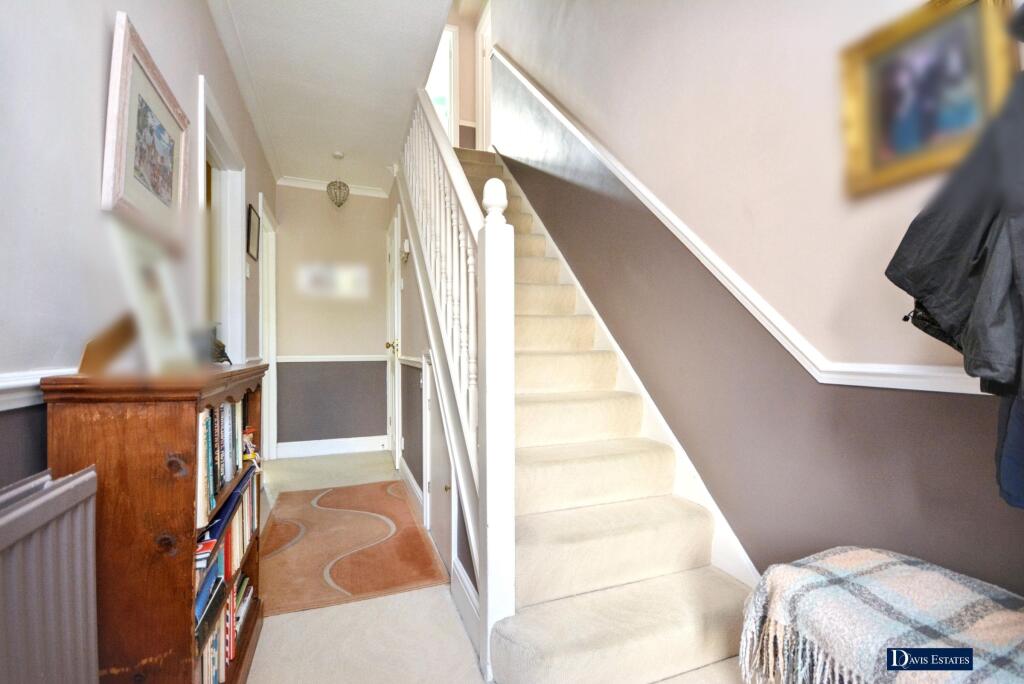 House in London - View 5
