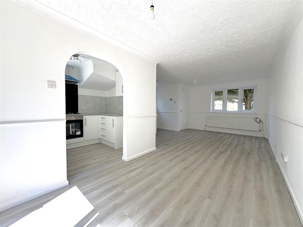 The Doves, Broadwey photo 4
