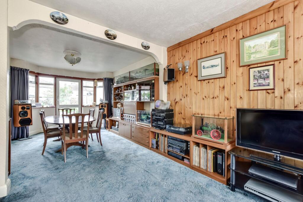 House in Watford, Garston - View 4