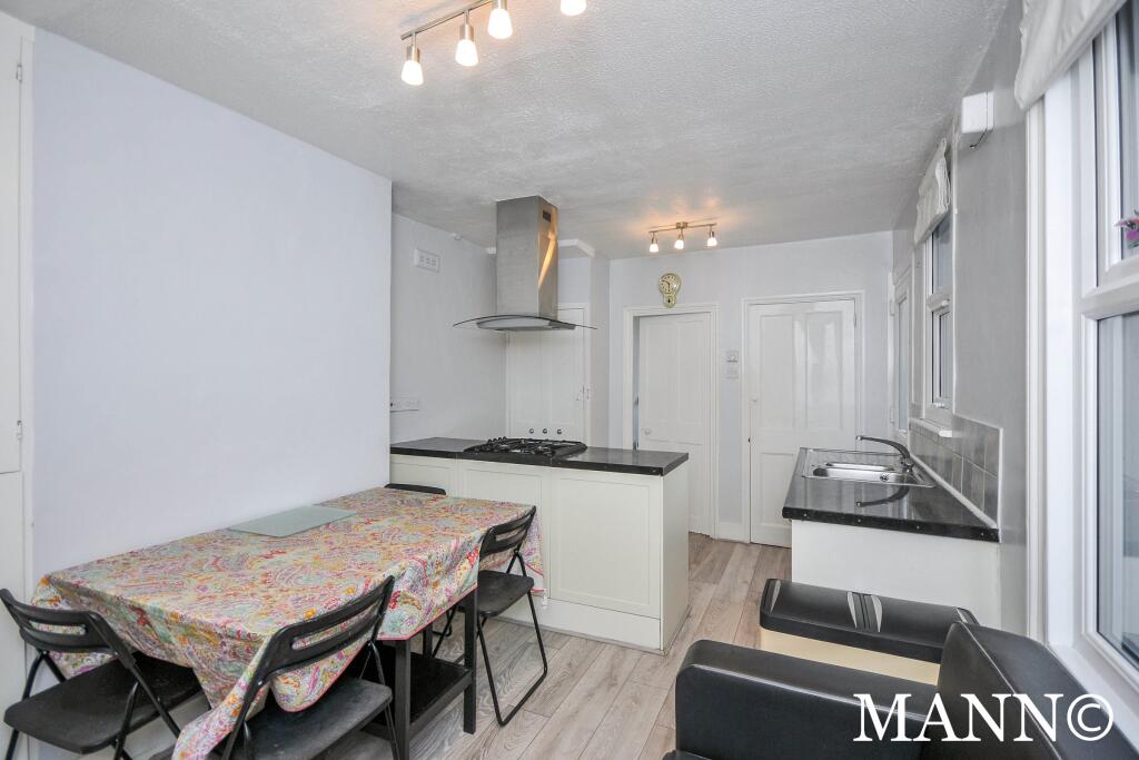 Apartment in London - More
