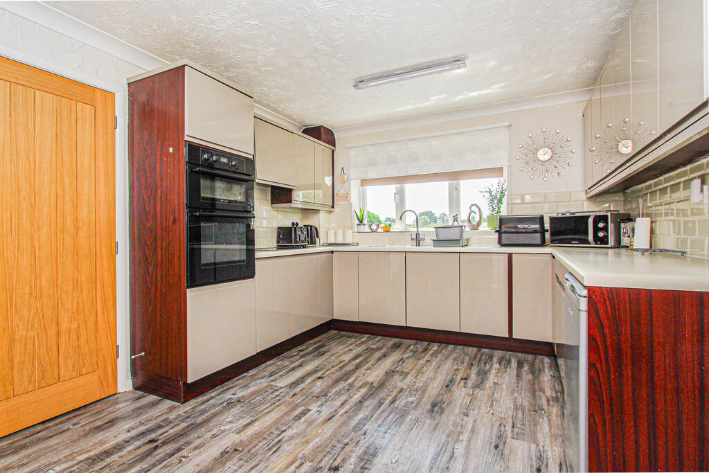 House in Irthlingborough, North Northamptonshire - View 5