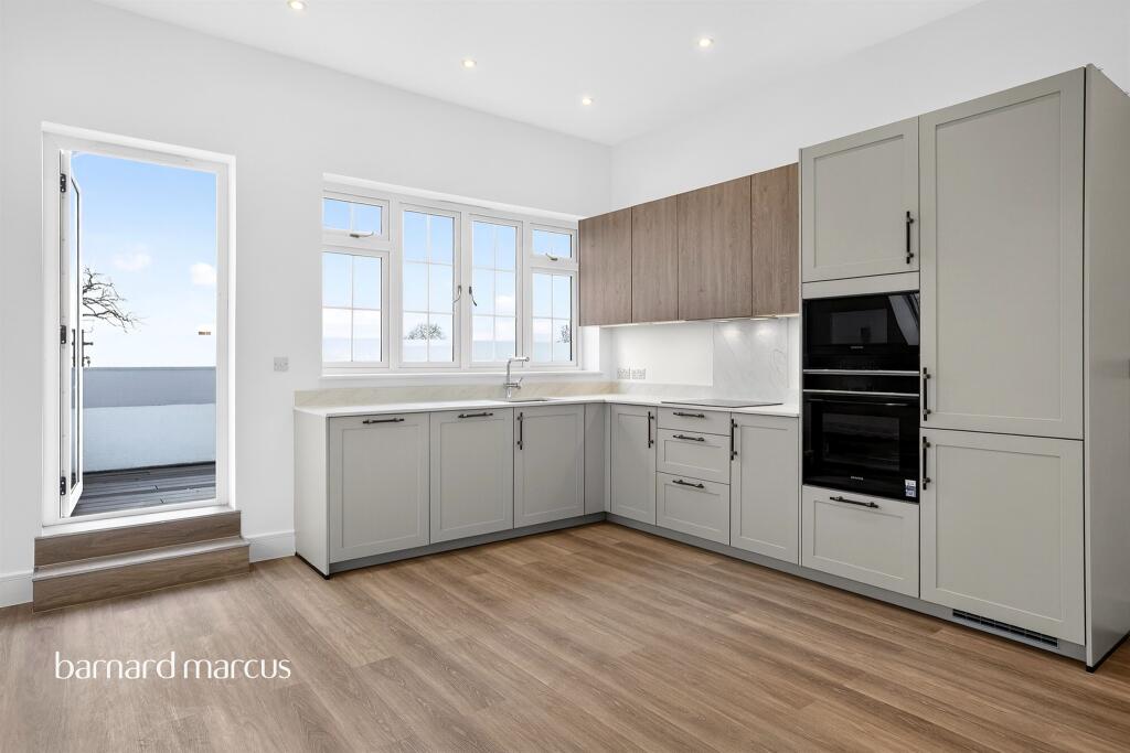 Apartment in London - More