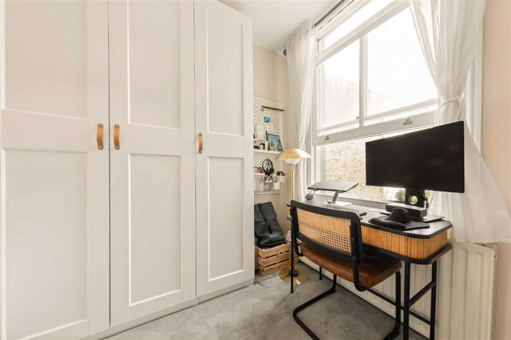 Apartment in London, Streatham Hill - More