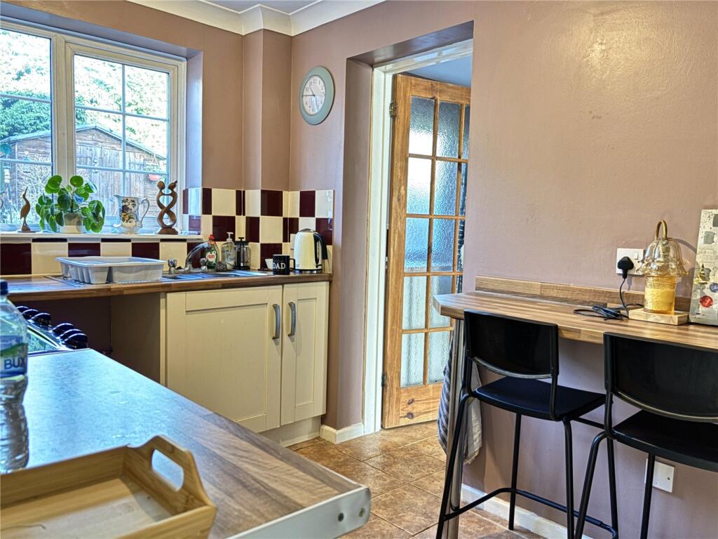 Bartletts, Great Cheverell, Devizes, SN10 photo 3