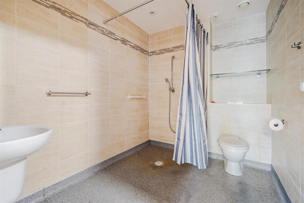 Apartment in Chester, Northgate Village, City of Chester - View 5