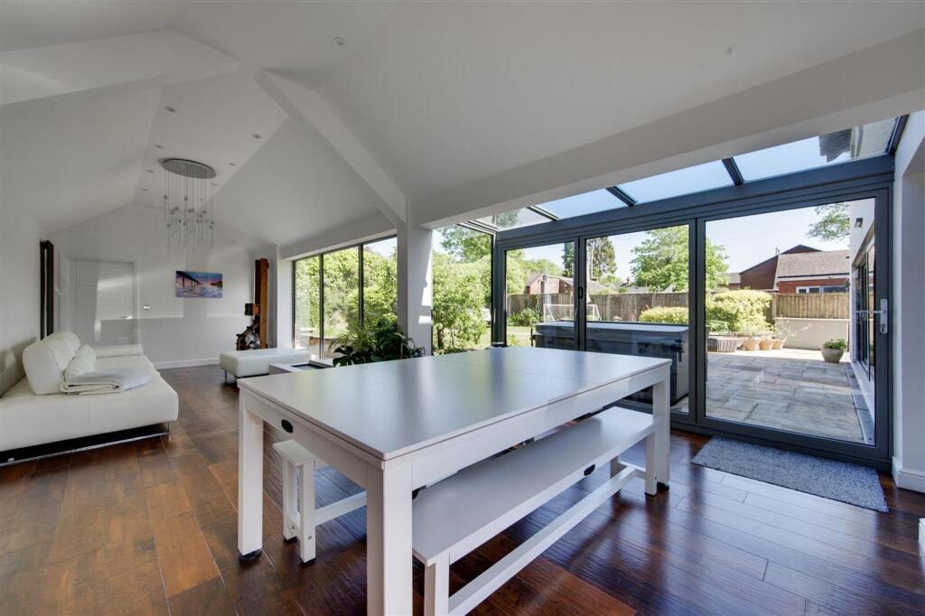 Cedar Avenue, Alsager, ST7 photo 4