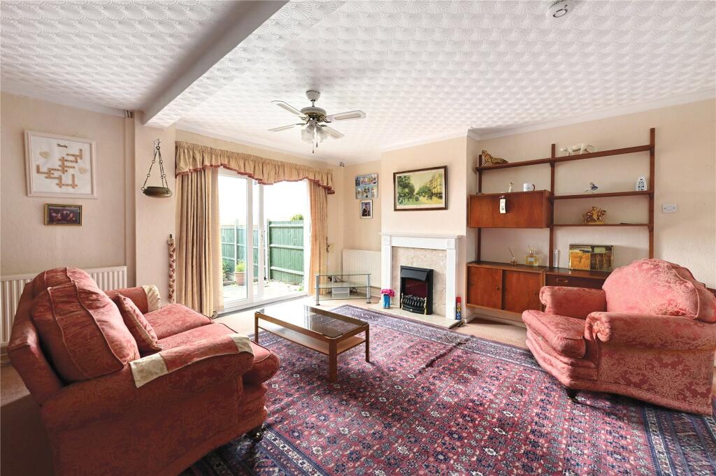 House in Twickenham - More