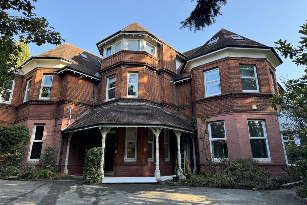 Main image of property: Meyrick Park Crescent, Meyrick Park, BH3