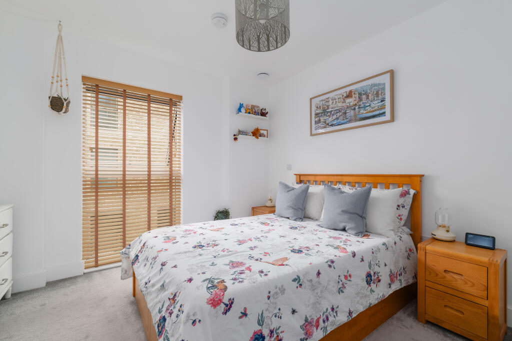 Apartment in London - View 5