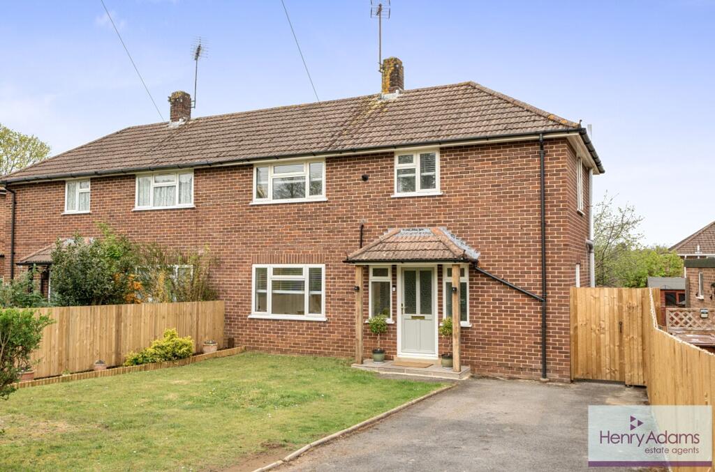 Main image of property: Cardew Road, Liss, GU33