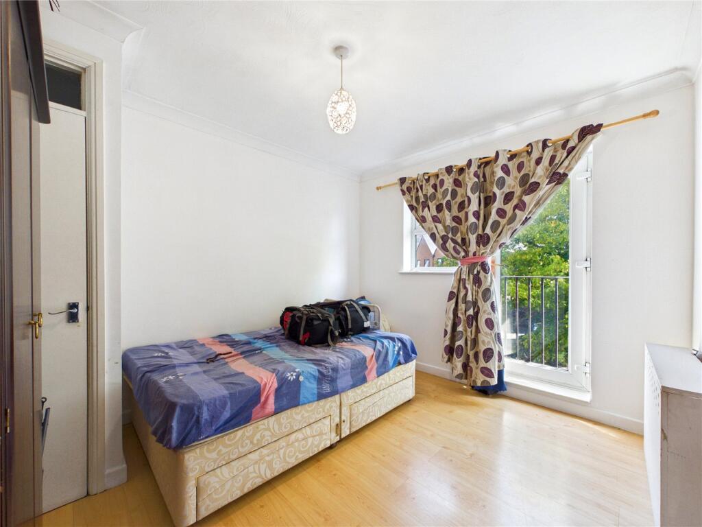 Apartment in Ipswich - View 4