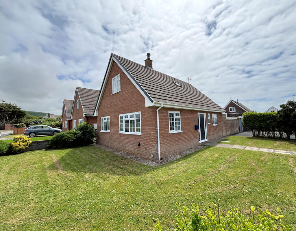 Main image of property: Faenol Isaf, Tywyn, Gwynedd