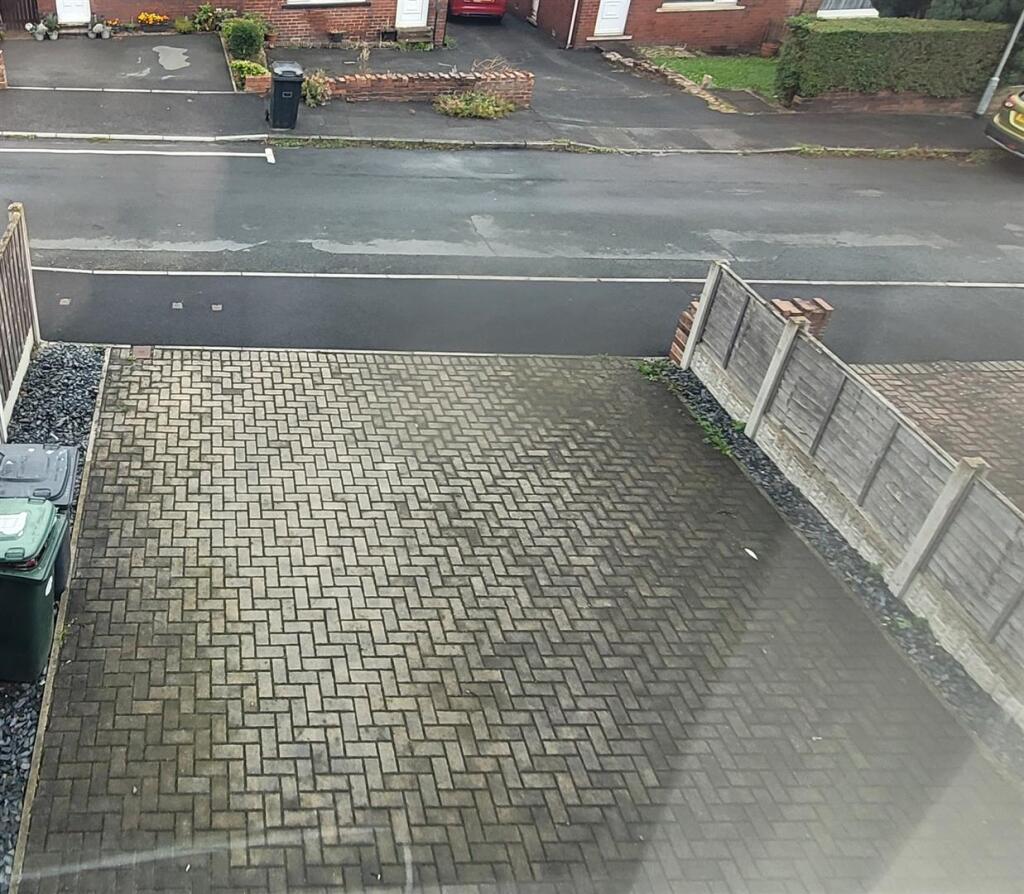 House in Wakefield - More