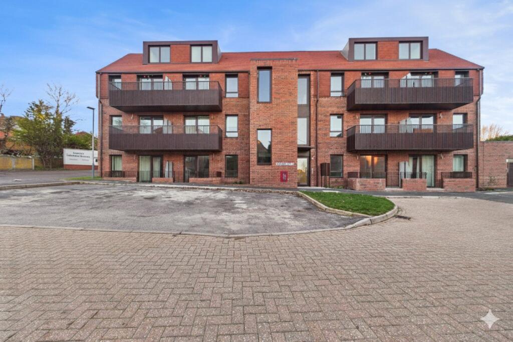 Main image of property: Rowe Court, Grovelands Road, Reading, Berkshire, RG30