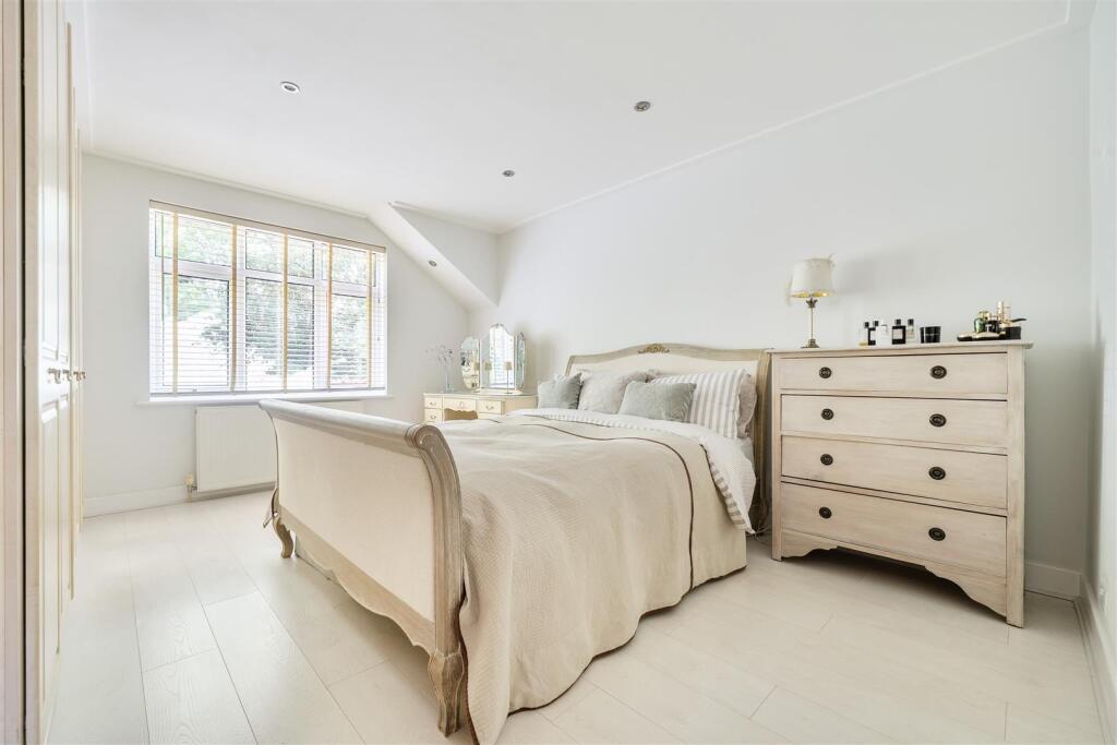 House in Maidstone, Kent - View 5