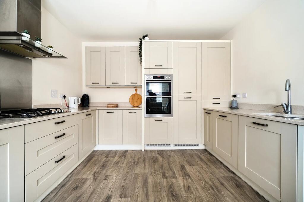 House in Kingston upon Thames - View 3