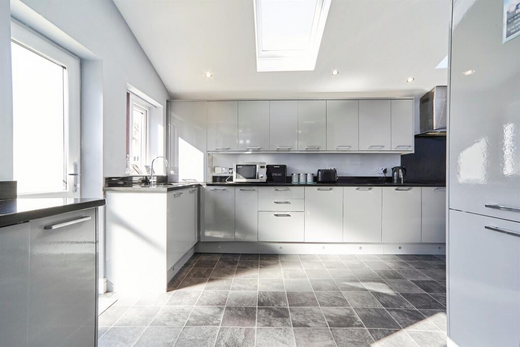 Additional image 2 of Glenaire Drive, Baildon, Shipley