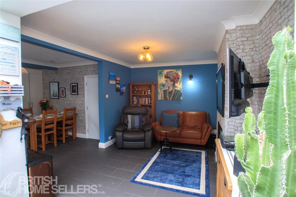 House in Reading, Caversham - More
