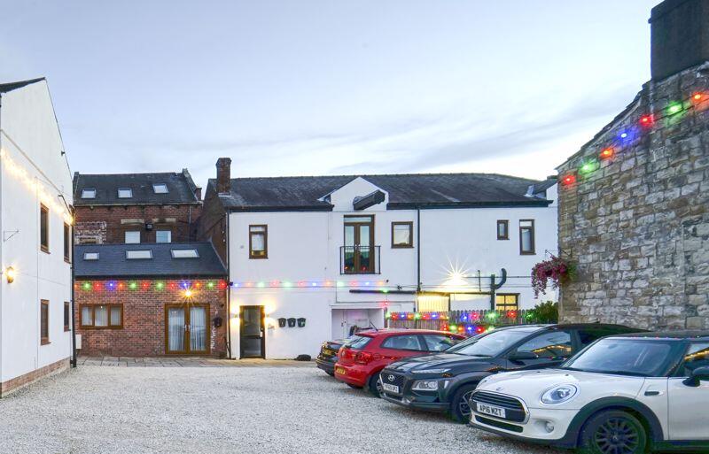 Main image of property: 7A Chapel Place, Leeds