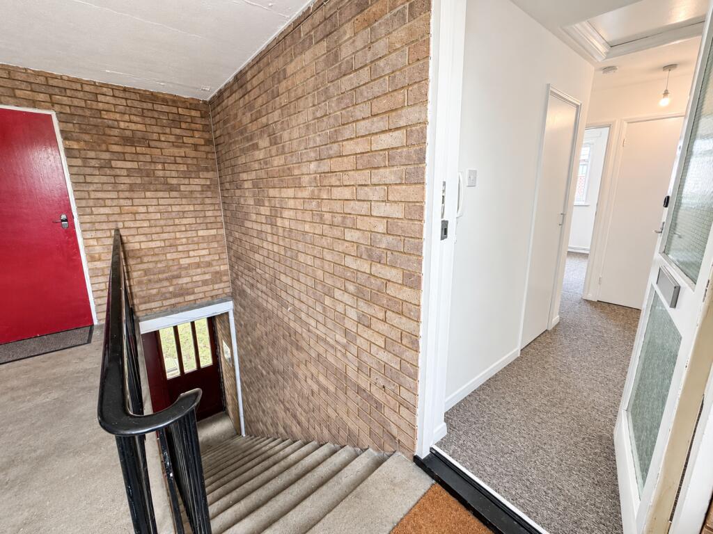Apartment in Basildon, Essex - View 4