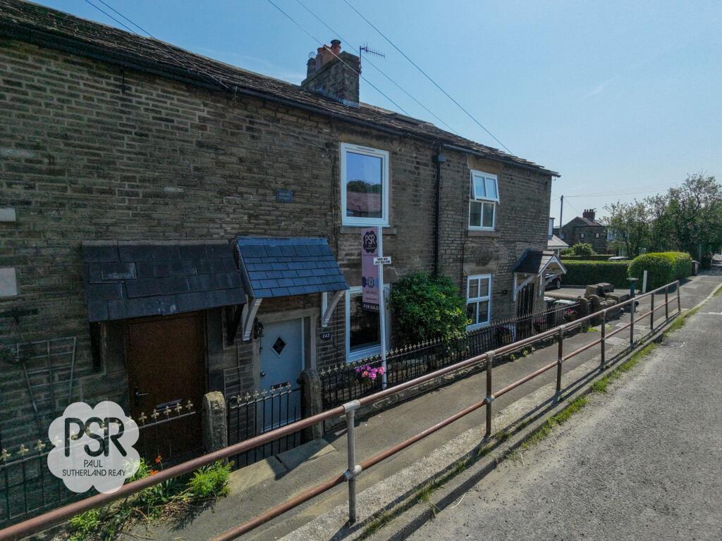 3-bed terraced on Buxton Road, Furness Vale, SK23, £247,500