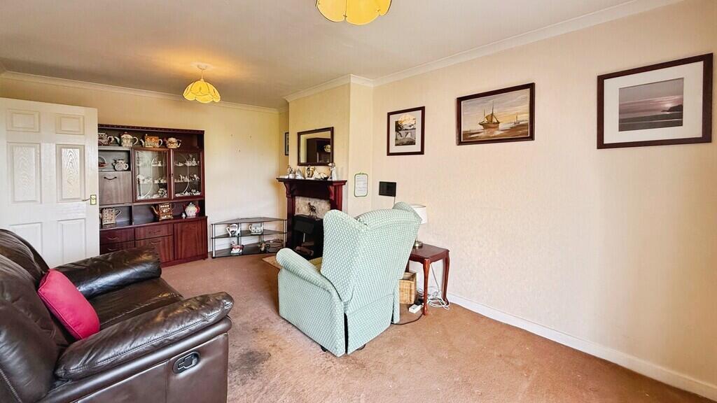House in Westbury, Leigh Park - View 4