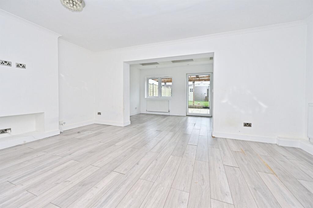 House in Dacorum, Hertfordshire - View 5