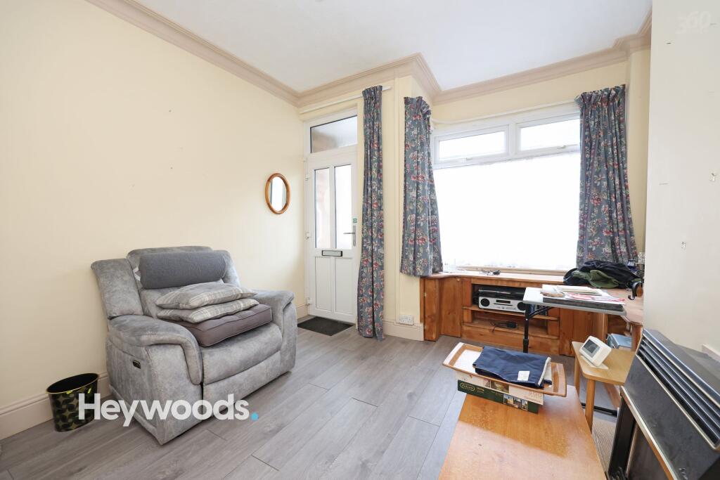 House in Newcastle-under-Lyme, Staffordshire - View 2