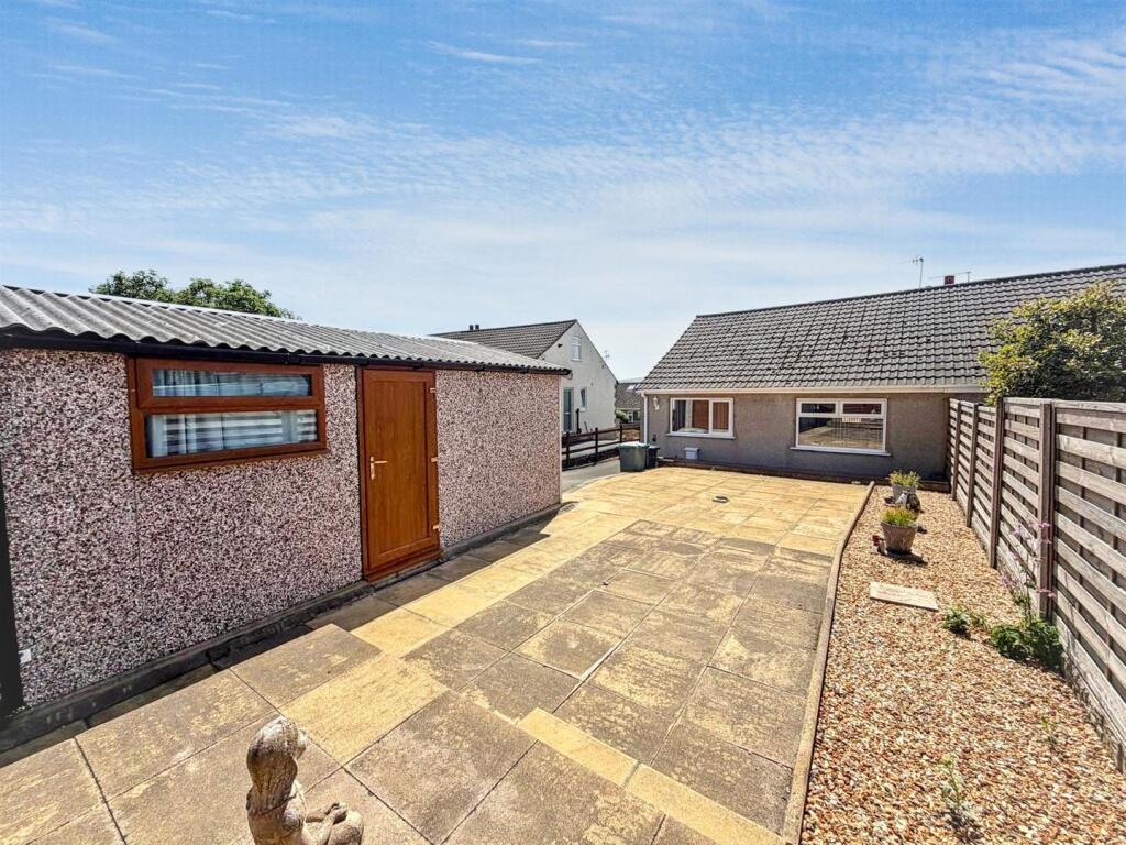 House in Bradford, Silsden - View 2