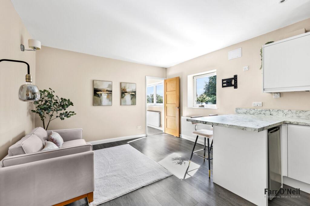Apartment in Ilford - View 2