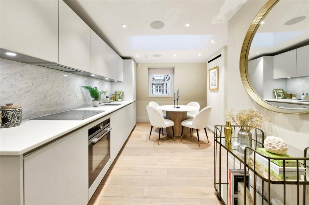 Apartment in London, St Clement Danes, Covent Garden - View 5