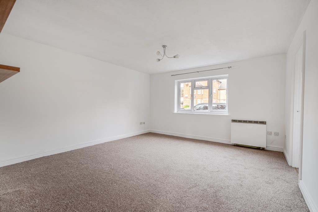 Apartment in Reading - View 5