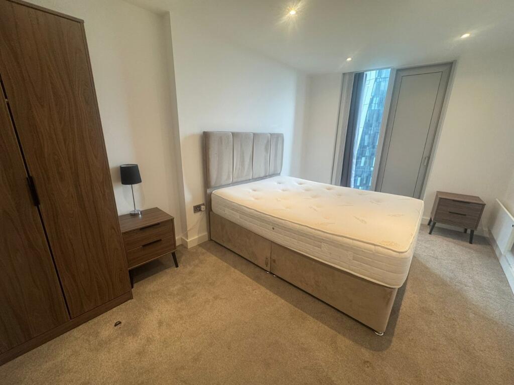 Apartment in Manchester, City Centre - View 5