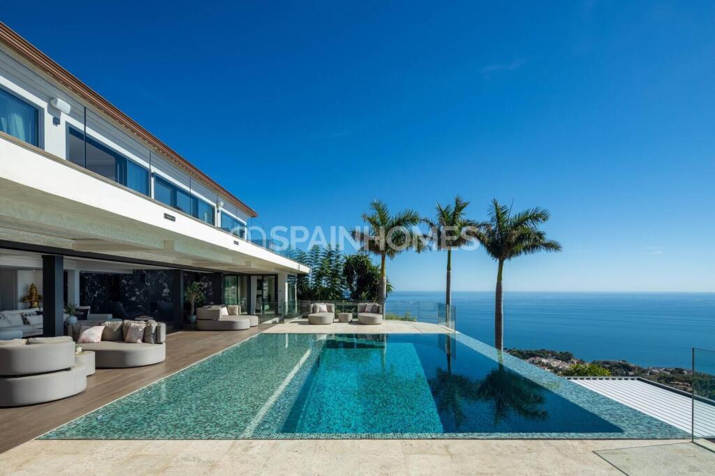Main image of property: Andalucia, Malaga, Benalmádena