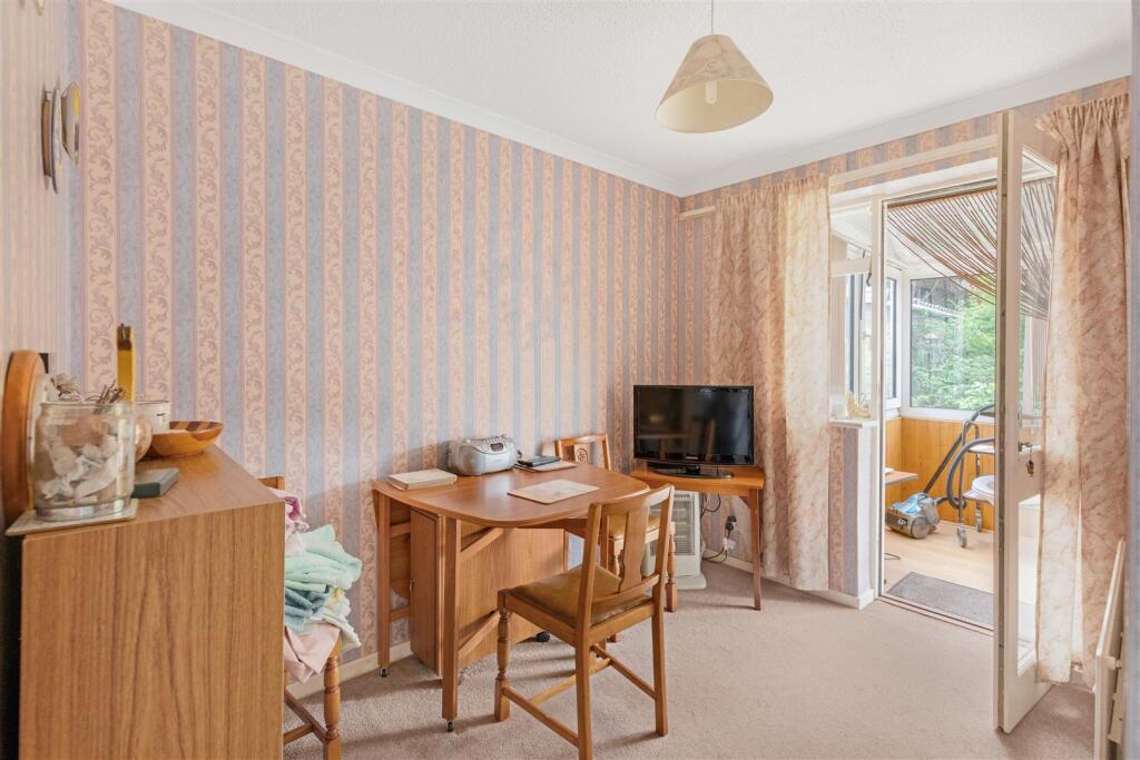 Lakeside Close, Thrapston, Kettering - View 4
