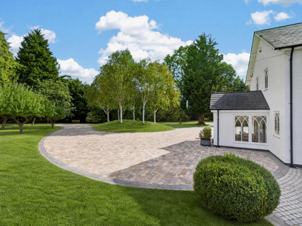 House in Birmingham - More