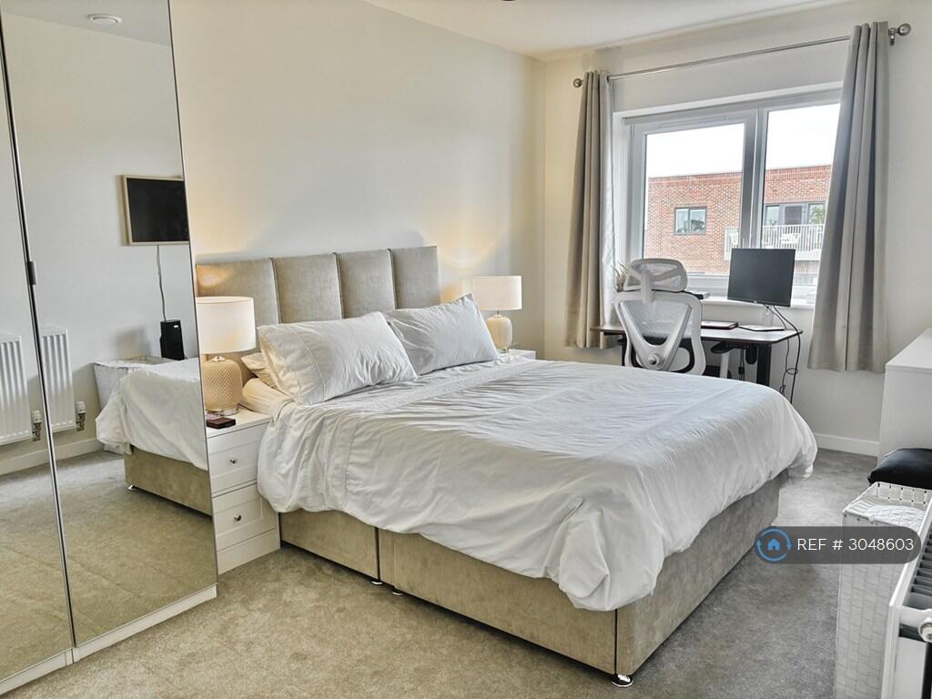 Apartment in London - View 5