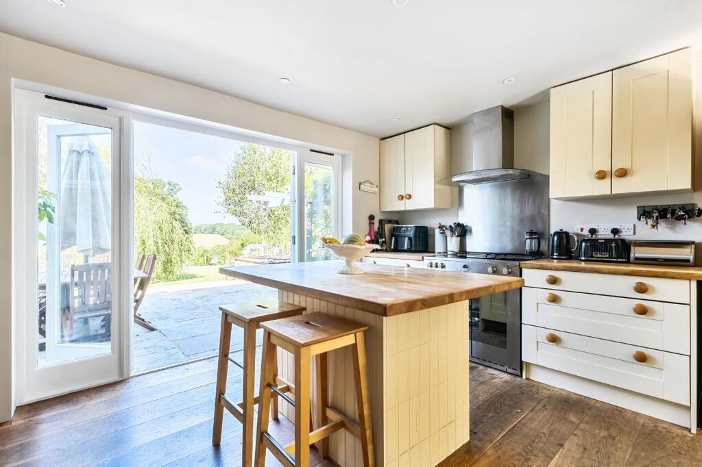 House in Tonbridge - More