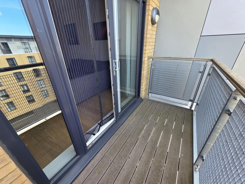 Apartment in Dartford - View 5