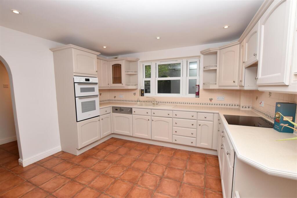 Church Lane, Utterby photo 4