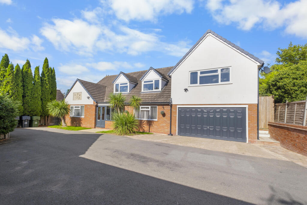 Main image of property: Hanbury Road, Stoke Heath, Bromsgrove B60 4LR