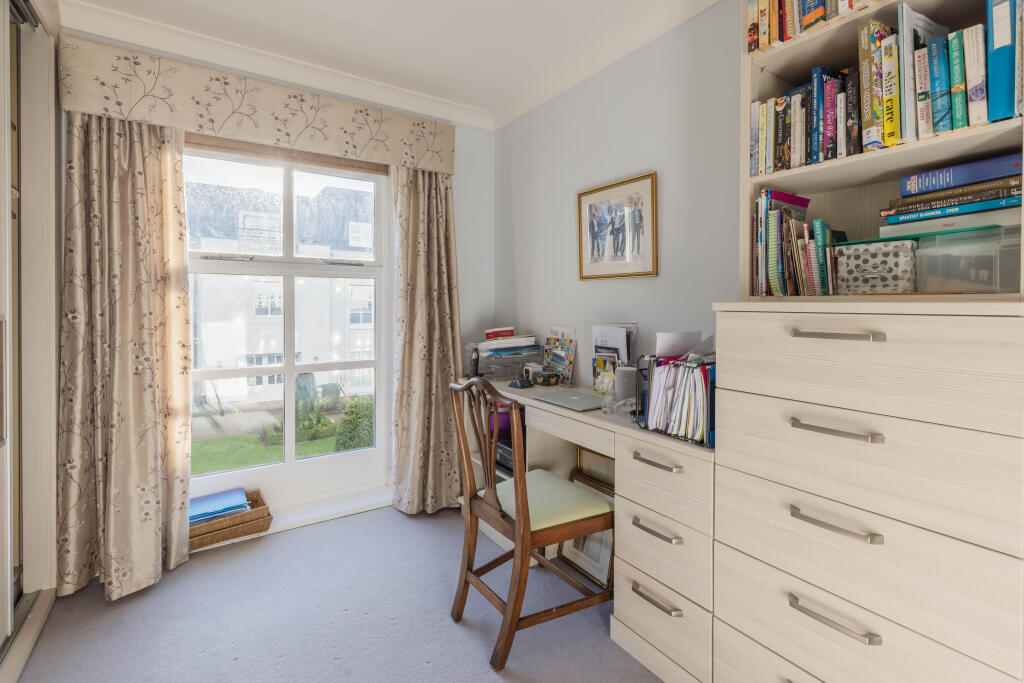 Templeton Road, RG17 - View 4