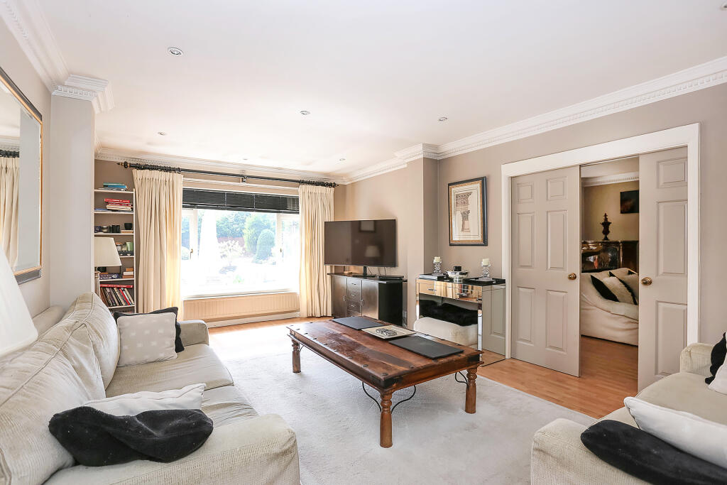 House in Solihull, Kineton Green - More